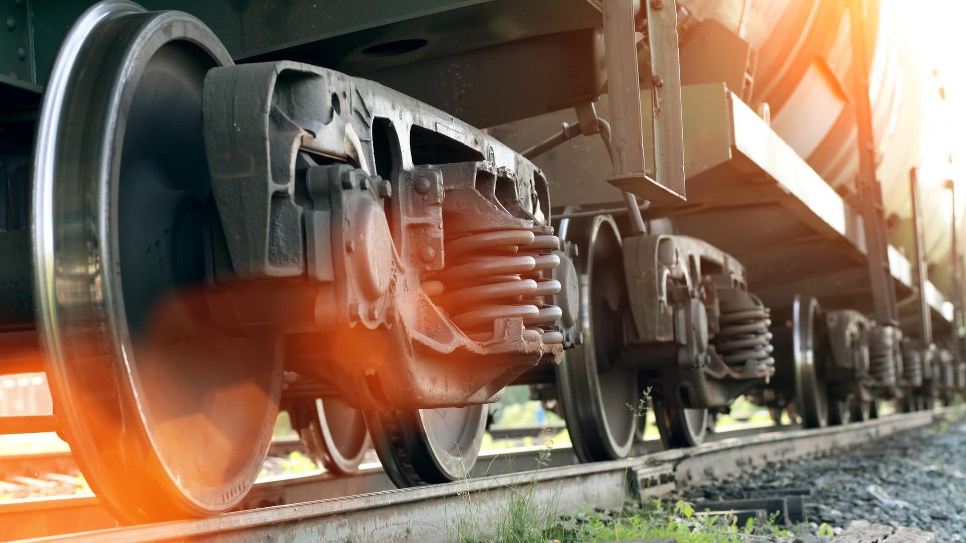 TEMIR YO'L USKUNALARI UCHUN EHTIYOT QISMLAR: